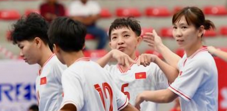 歲羅伊斯加