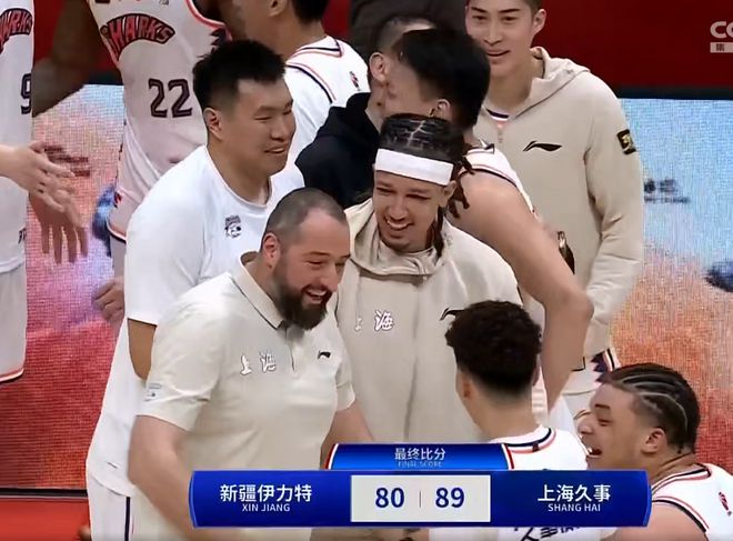 安东尼被裁
